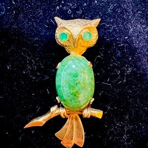 Alice Caviness Figural OWL Jelly Belly brooch genuine Jade and 12K G.F.